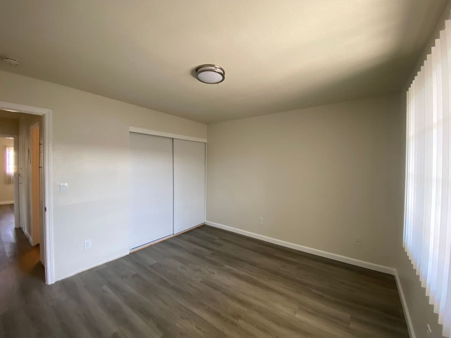 Pomona Apartment: 1047 W 8th St.