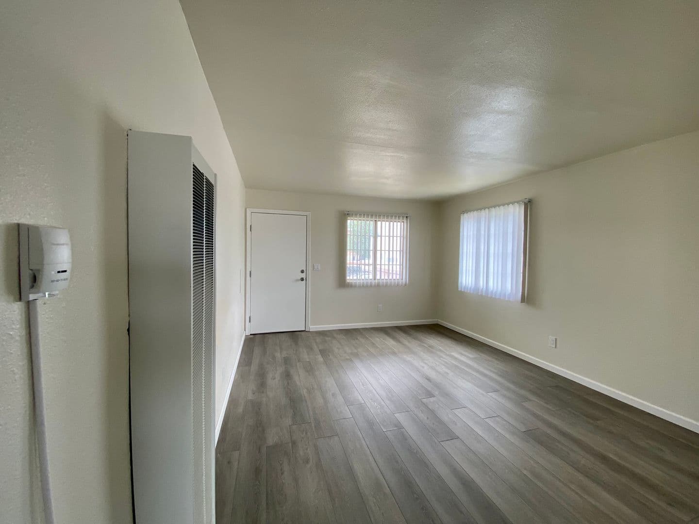Pomona Apartment: 1047 W 8th St.