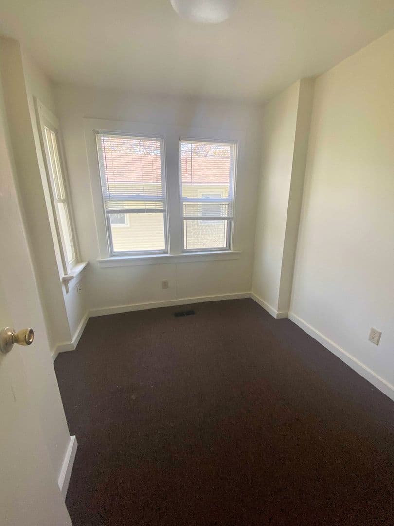 West Carrollton Apartment: 137 E Shannon Ave Apt B