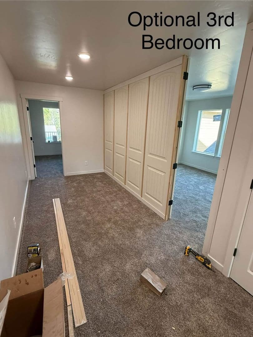 Bellevue Apartment: 504 S 5th St