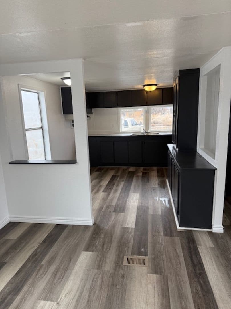 Burley Apartment: 17 S 600 W