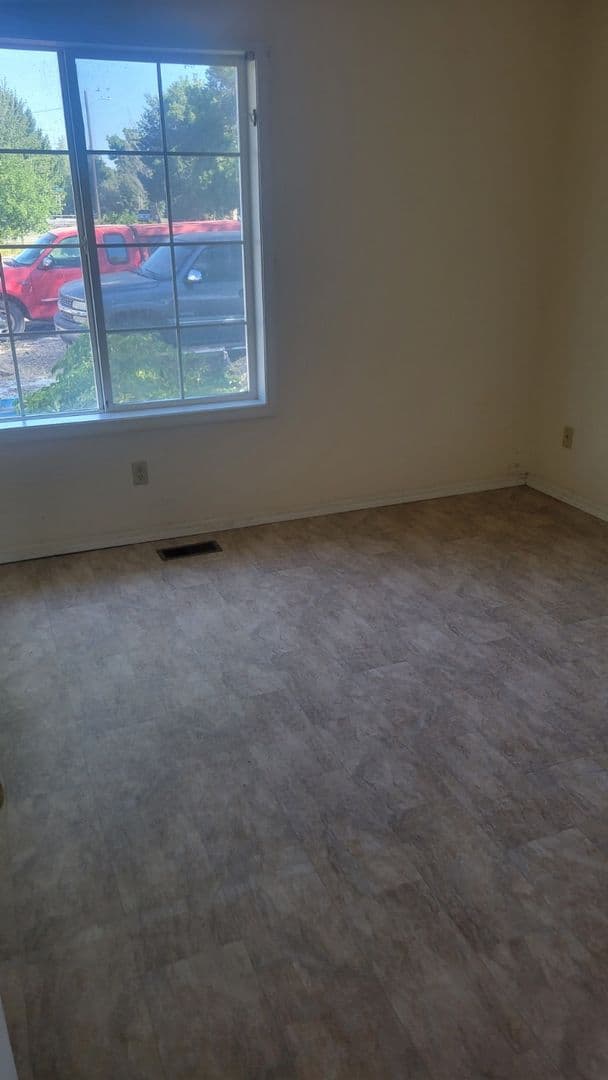 Gooding Apartment: Nevada Street