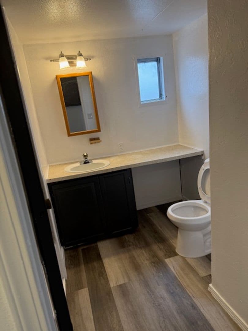 Burley Apartment: 17 S 600 W