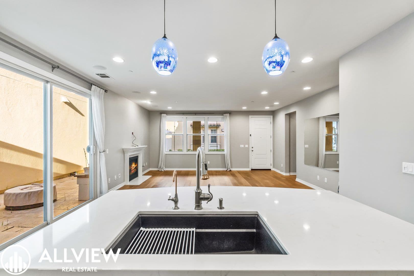 Huntington Beach House: 8237 Kendall Drive