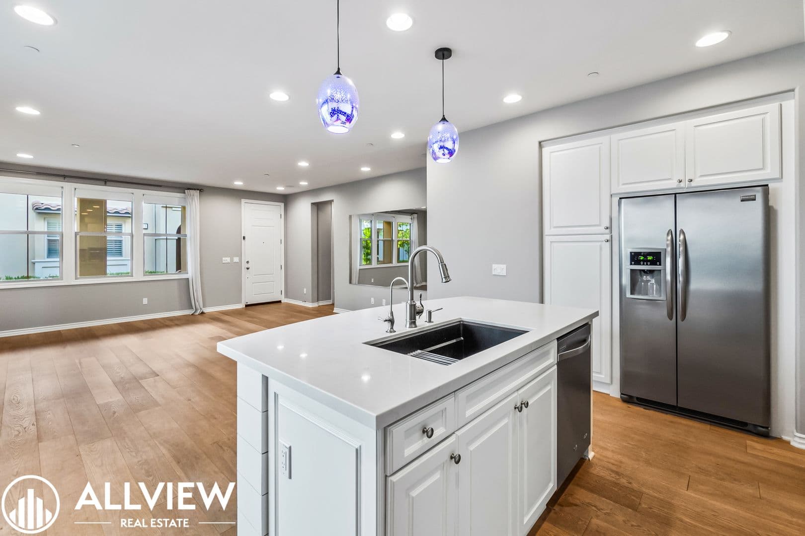 Huntington Beach House: 8237 Kendall Drive