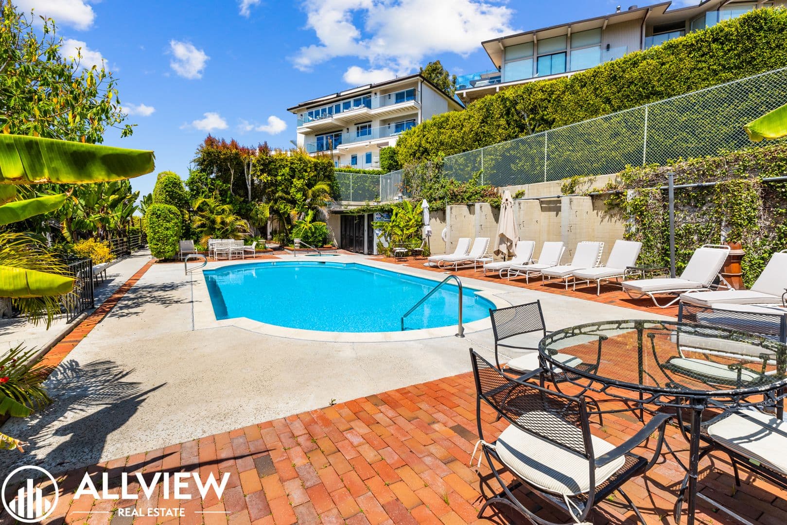 Laguna Beach Apartment: 770 Hillcrest Drive