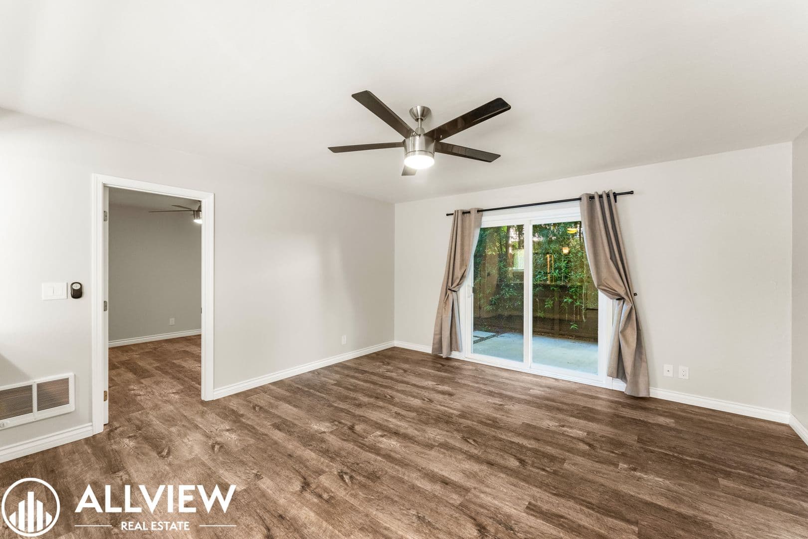 Costa Mesa Apartment: 2466 Santa Ana Ave