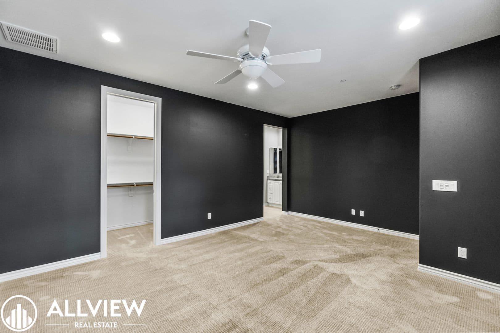 Huntington Beach House: 8237 Kendall Drive