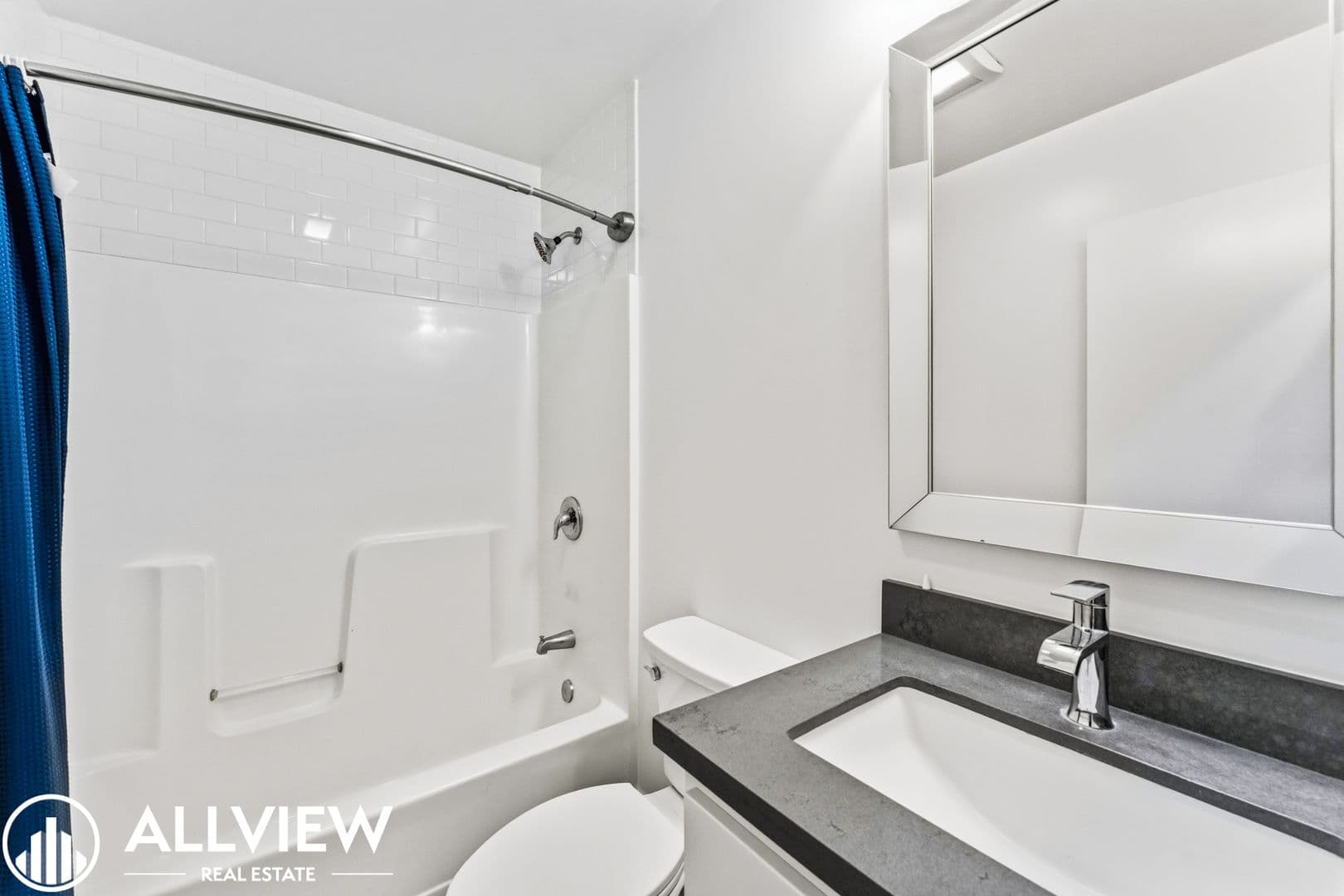 Surfside Apartment: 17 C Pacific Avenue