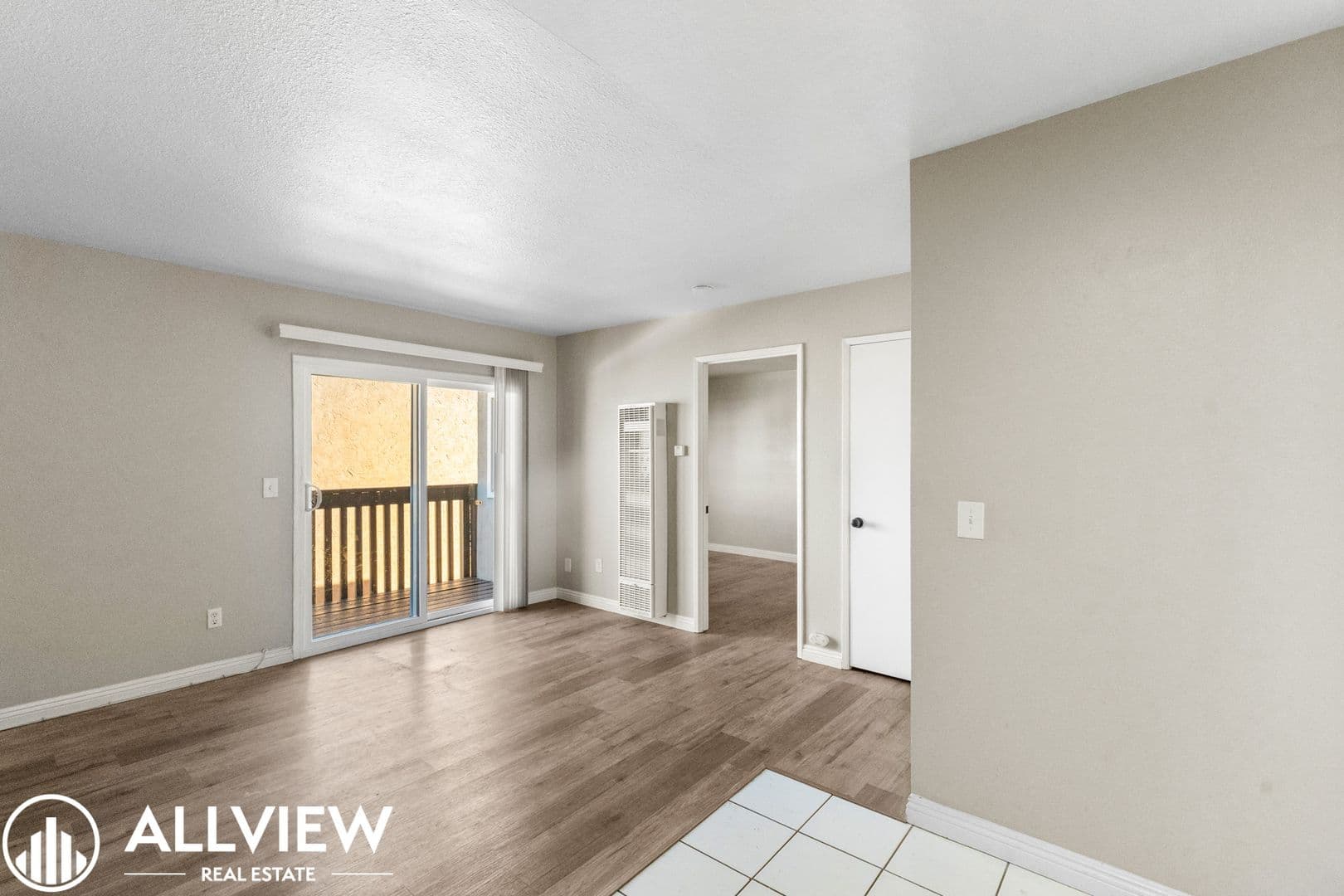Huntington Beach Apartment: 16972 Lynn Lane