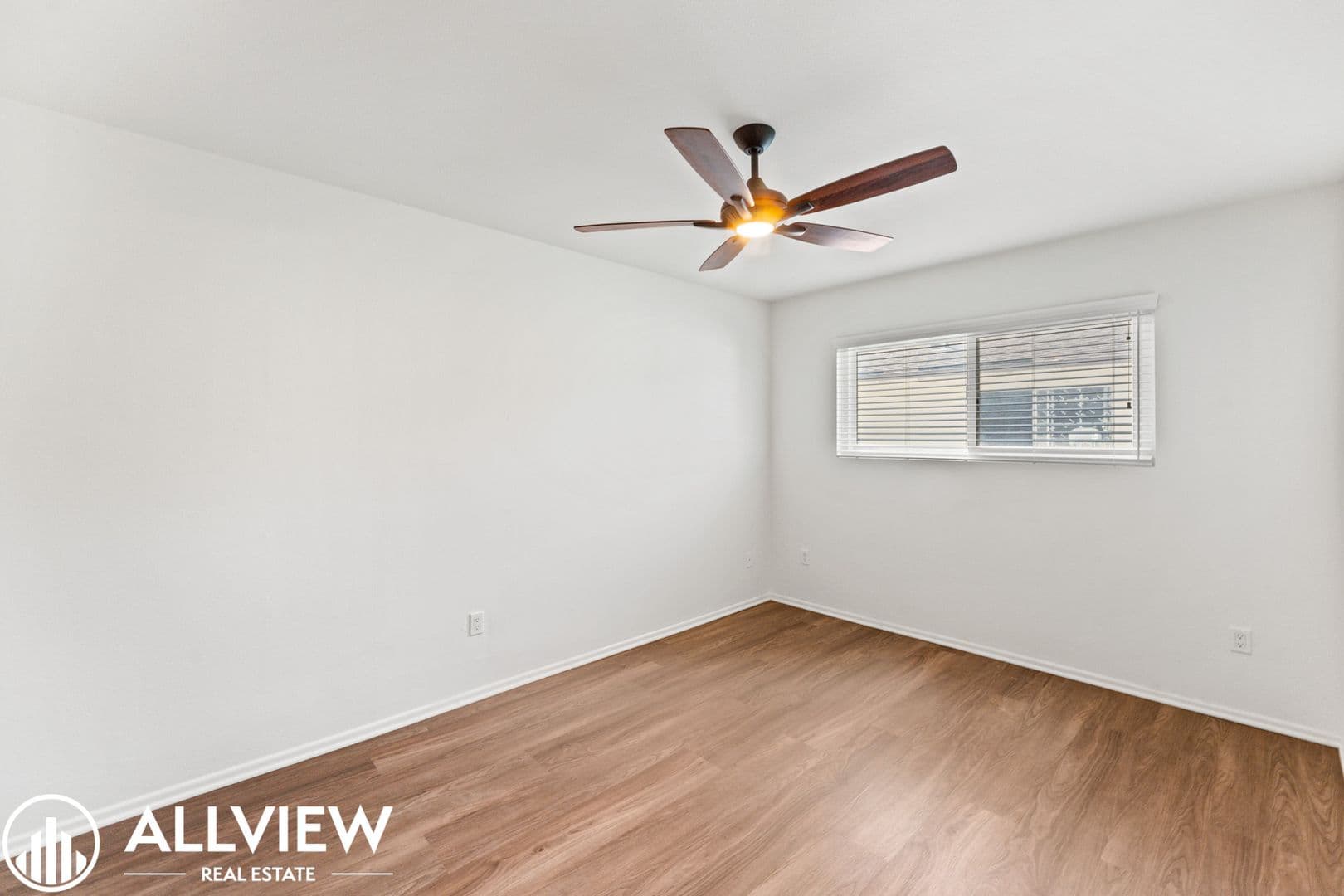 Huntington Beach Apartment: 16661 Bartlett Lane