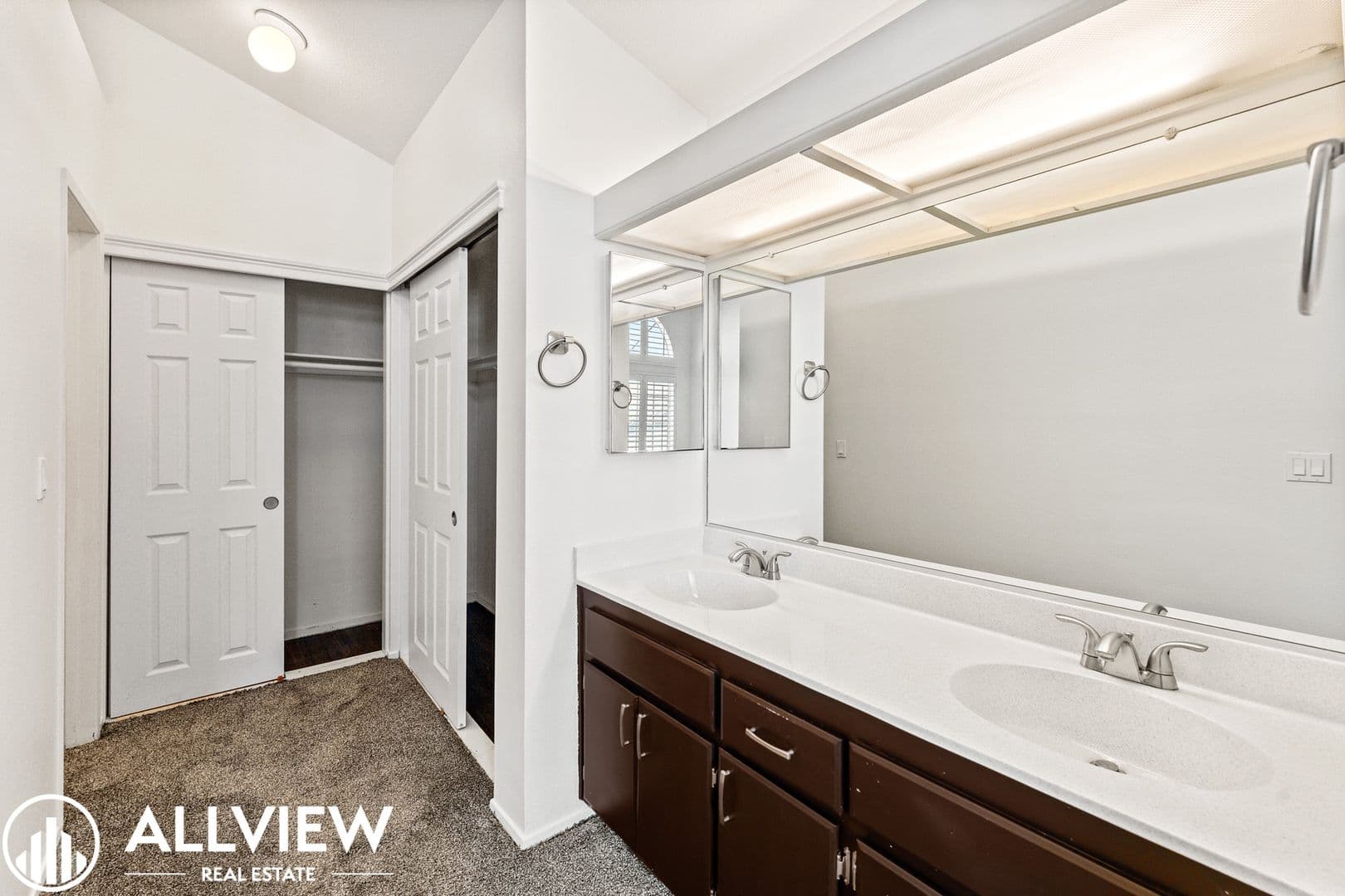 Garden Grove House: 10371 Garden Grove Boulevard Apartment 49