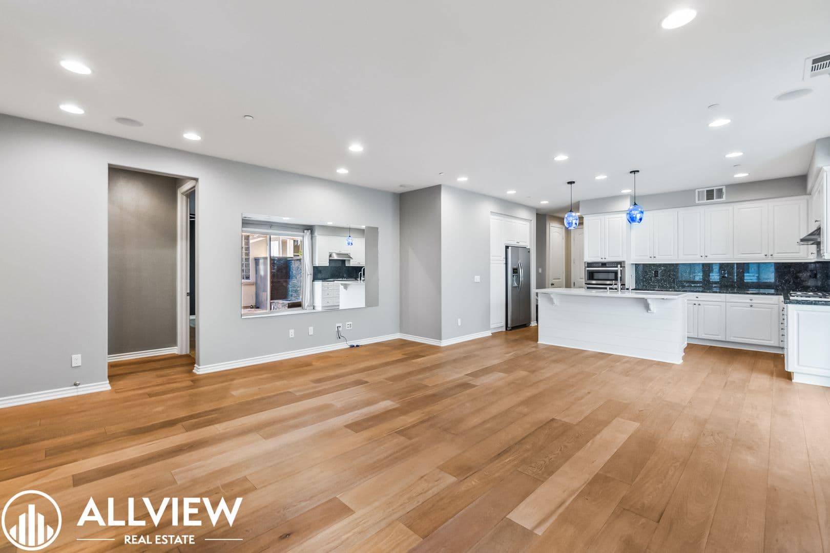 Huntington Beach House: 8237 Kendall Drive