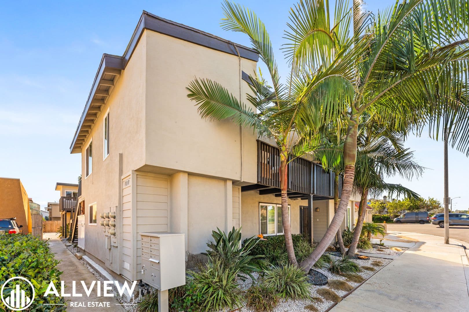 Huntington Beach Apartment: 16972 Lynn Lane