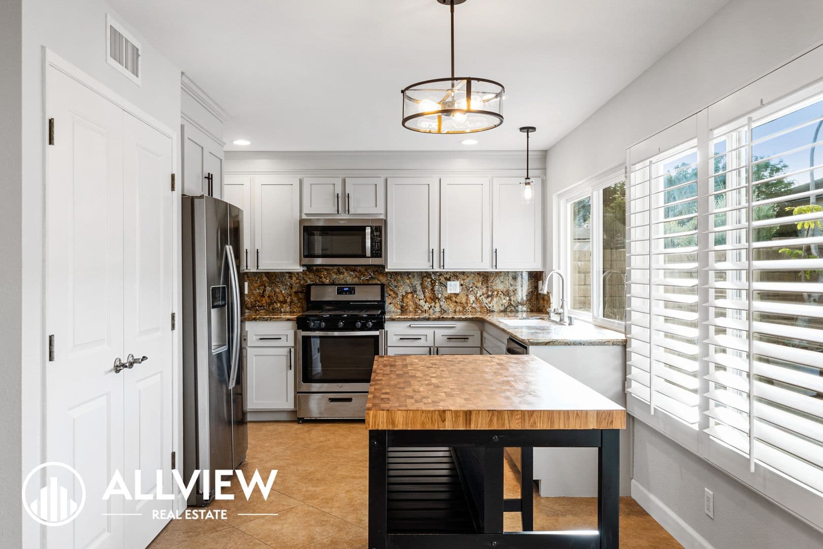 Huntington Beach House: 6351 Glenfox Drive