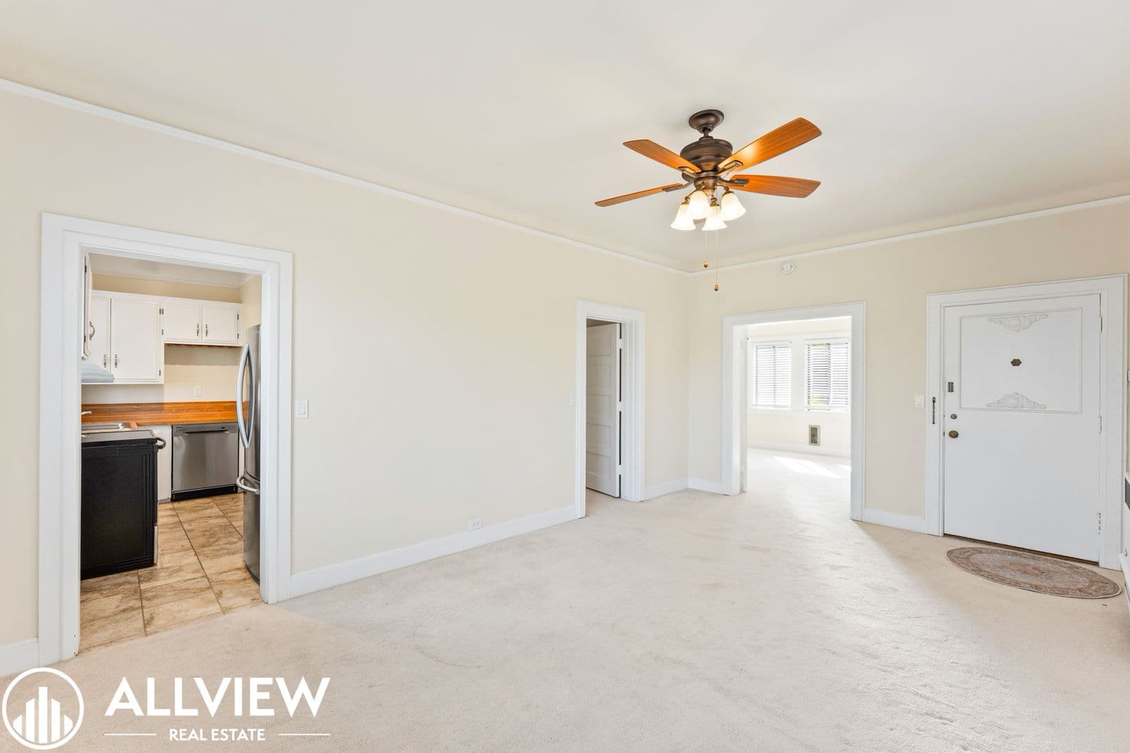 Laguna Beach Apartment: 770 Hillcrest Drive