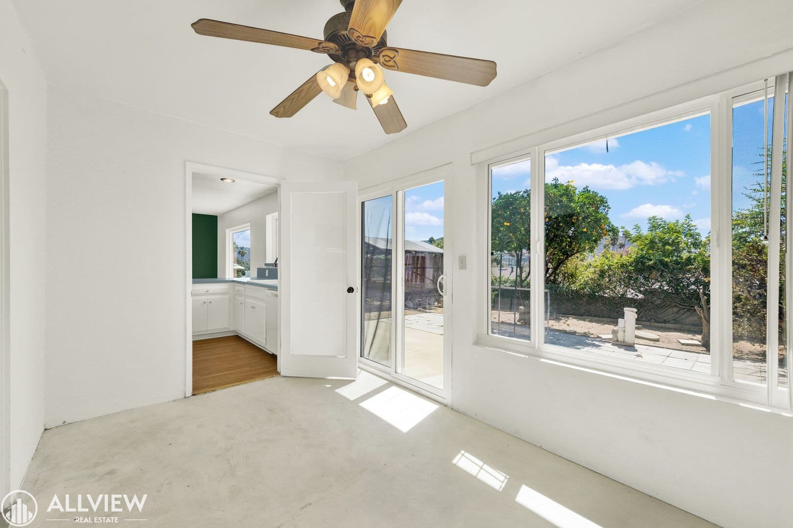 San Marcos House: 1663 La Tierra Lane