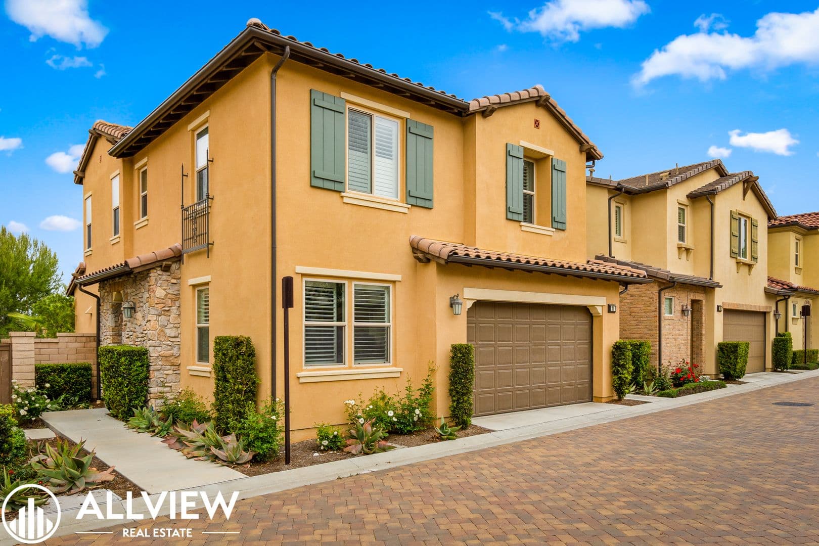 Lake Forest House: 71 Fuchsia