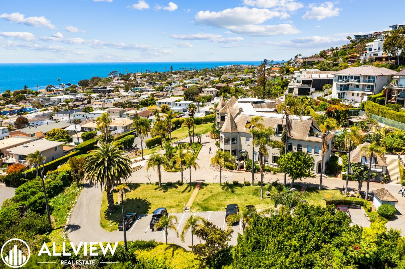 Laguna Beach Apartment: 770 Hillcrest Drive