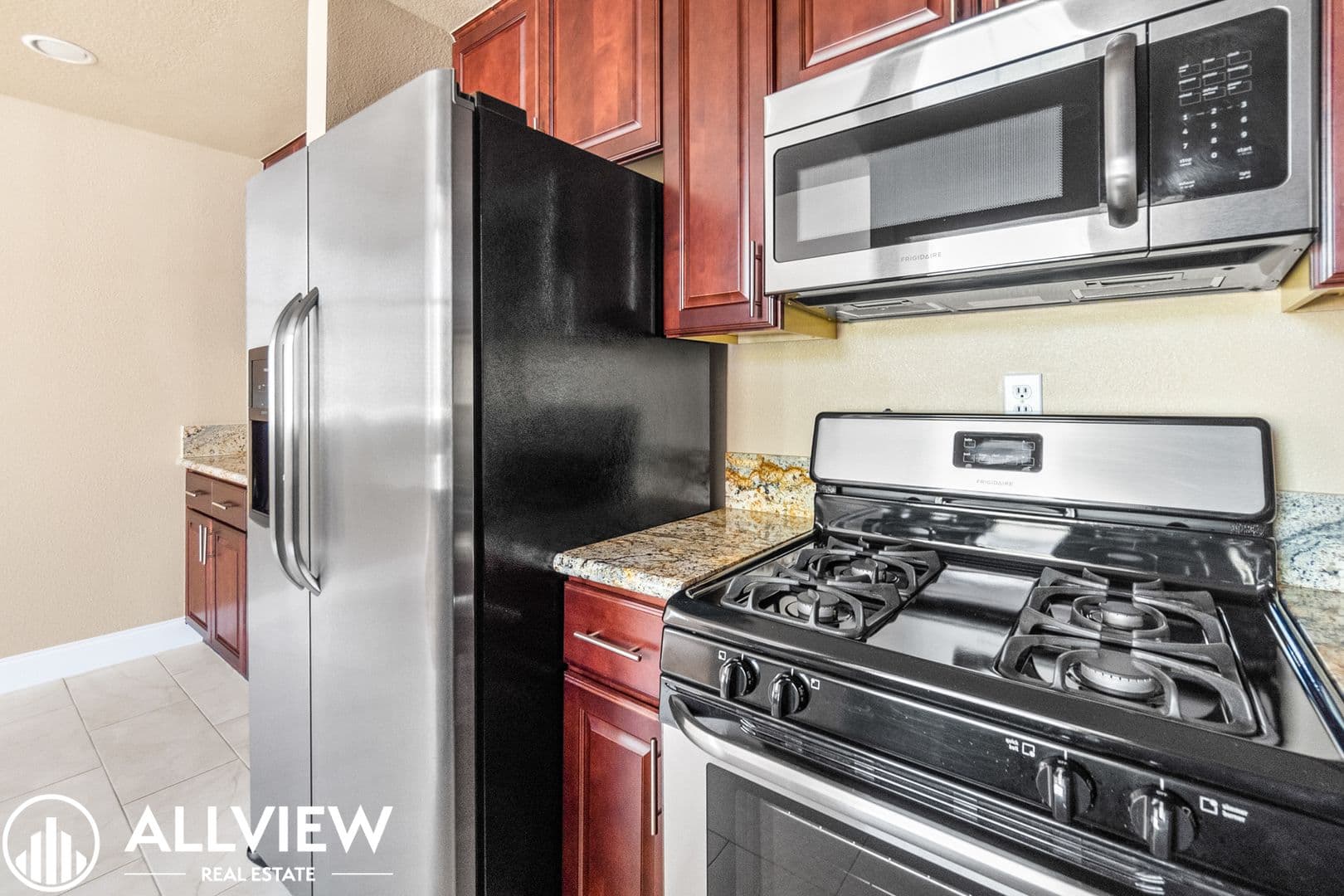Rancho Santa Margarita Condo: 15 Gaviota