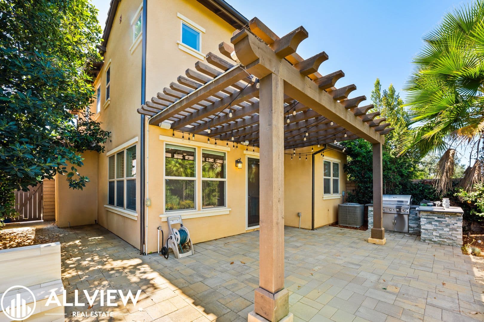 Lake Forest House: 71 Fuchsia