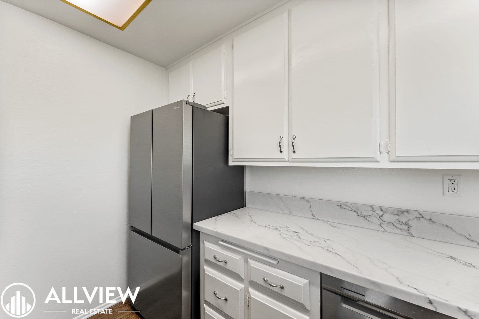 Huntington Beach Apartment: 16661 Bartlett Lane