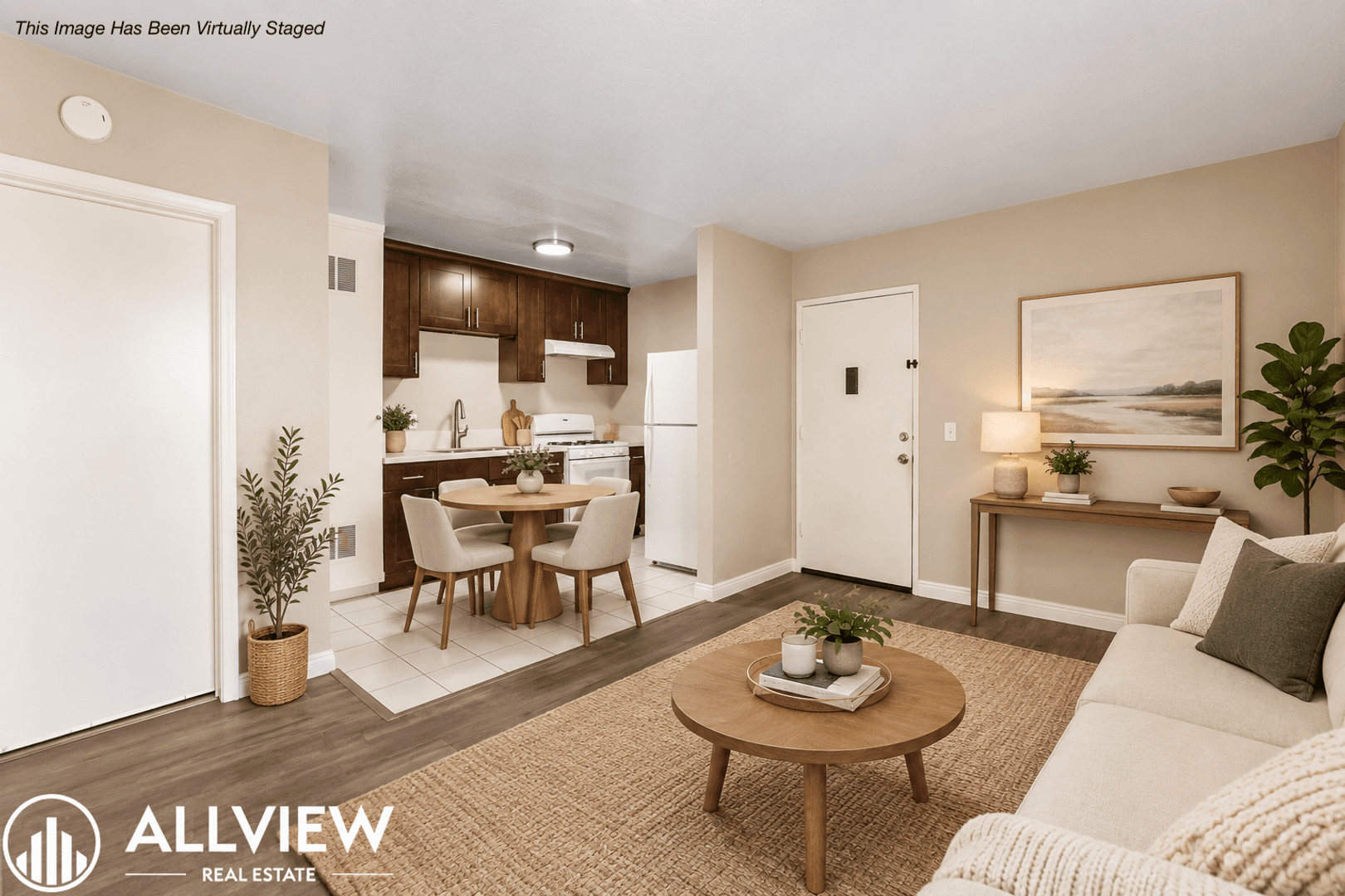 Huntington Beach Apartment: 16972 Lynn Lane
