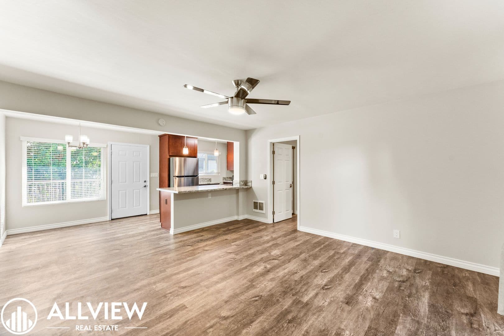 Costa Mesa Apartment: 2466 Santa Ana Ave