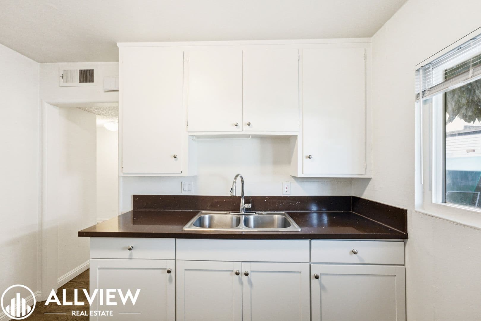 Anaheim Apartment: 3410 West Olinda Lane