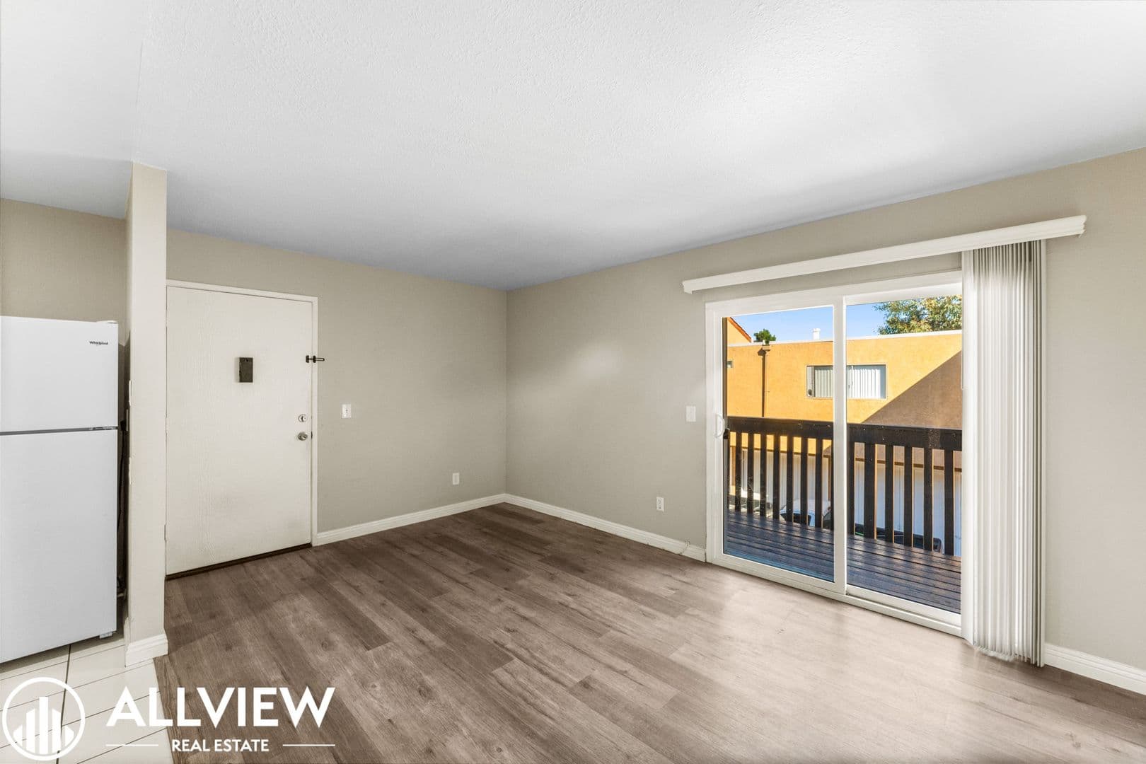 Huntington Beach Apartment: 16972 Lynn Lane