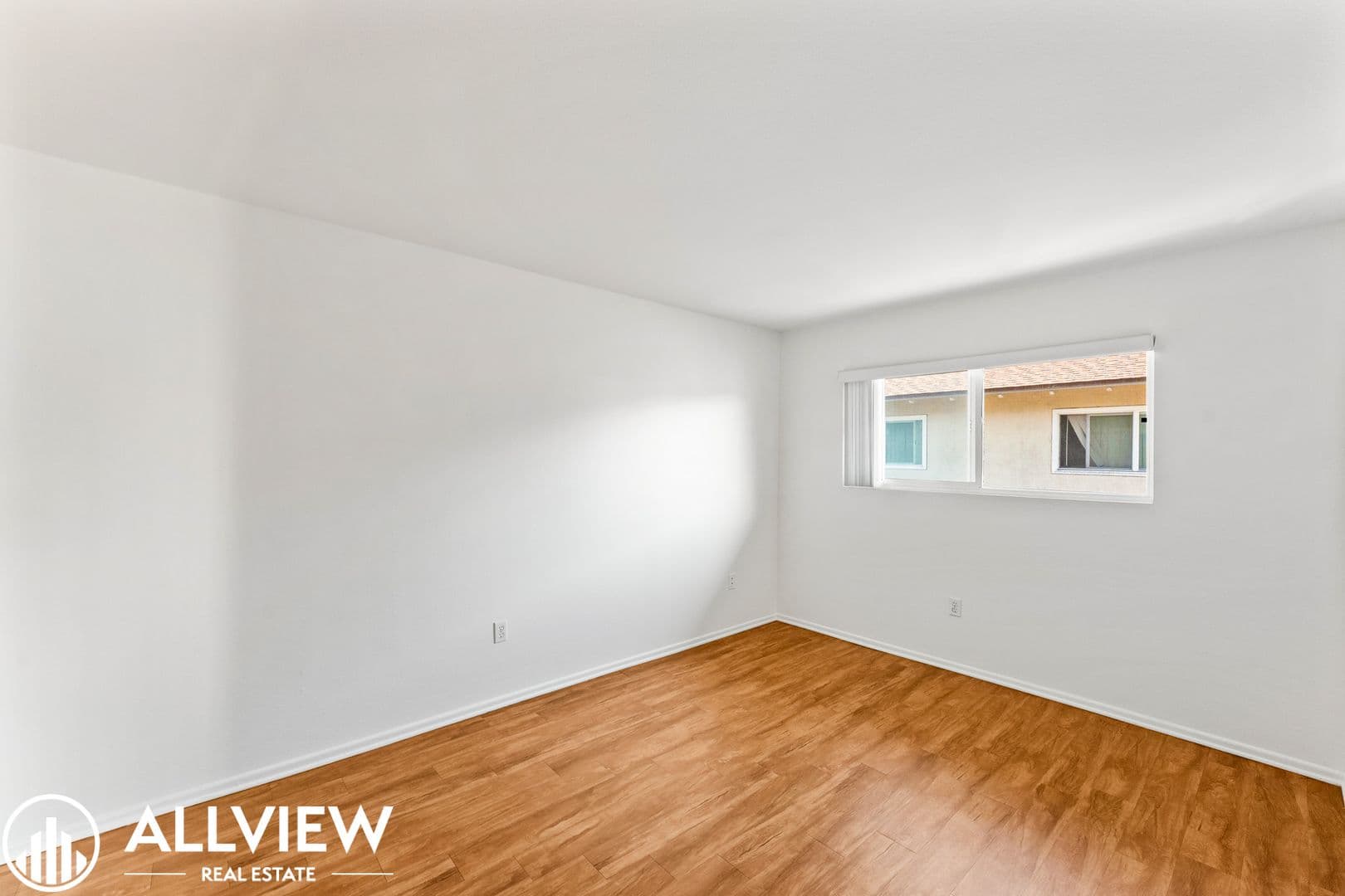 Huntington Beach Apartment: 16661 Tunstall Lane