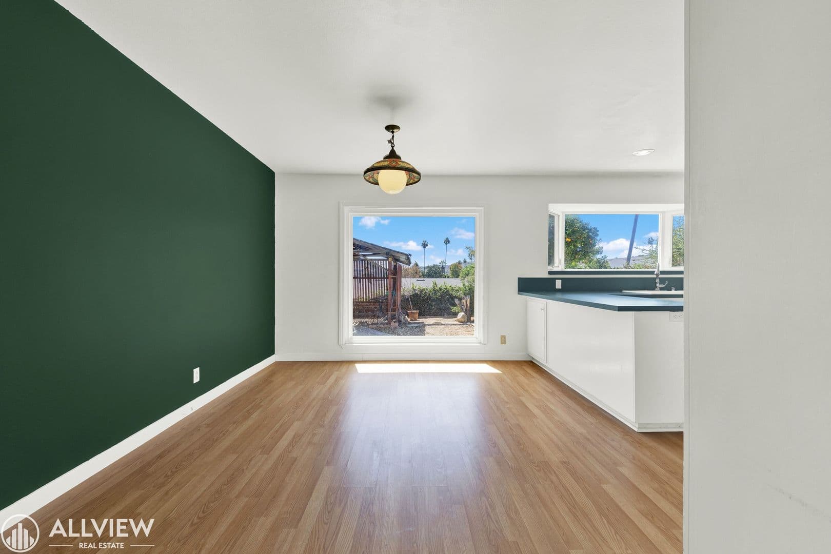 San Marcos House: 1663 La Tierra Lane