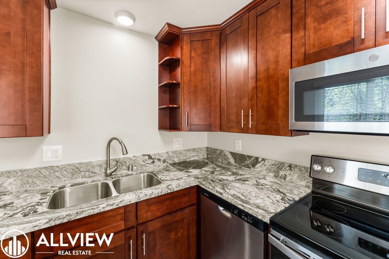 Costa Mesa Apartment: 2466 Santa Ana Ave
