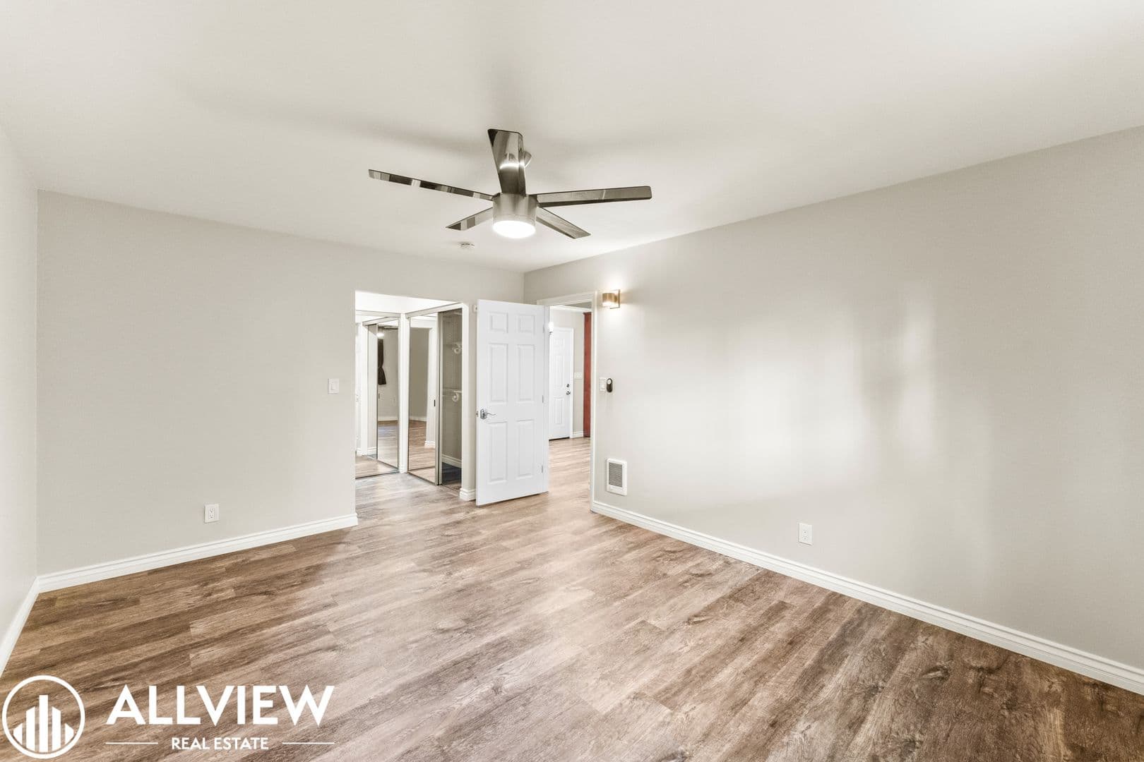 Costa Mesa Apartment: 2466 Santa Ana Ave