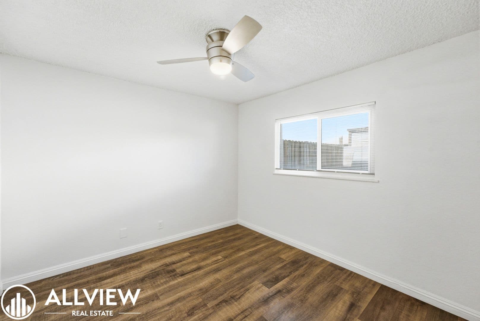 Anaheim Apartment: 3410 West Olinda Lane