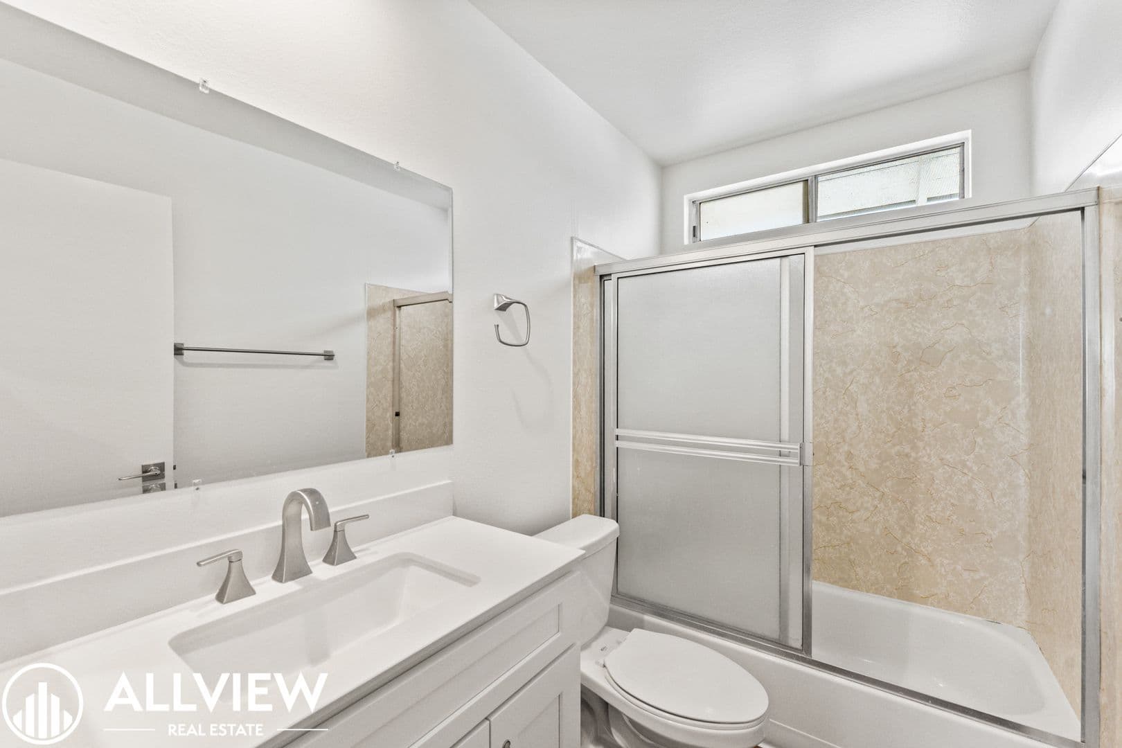 Huntington Beach Apartment: 16661 Bartlett Lane