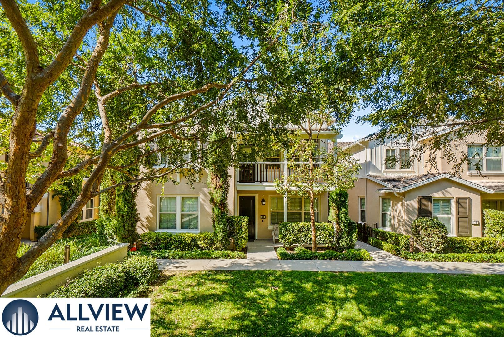 Irvine Townhome: 42 Bijou