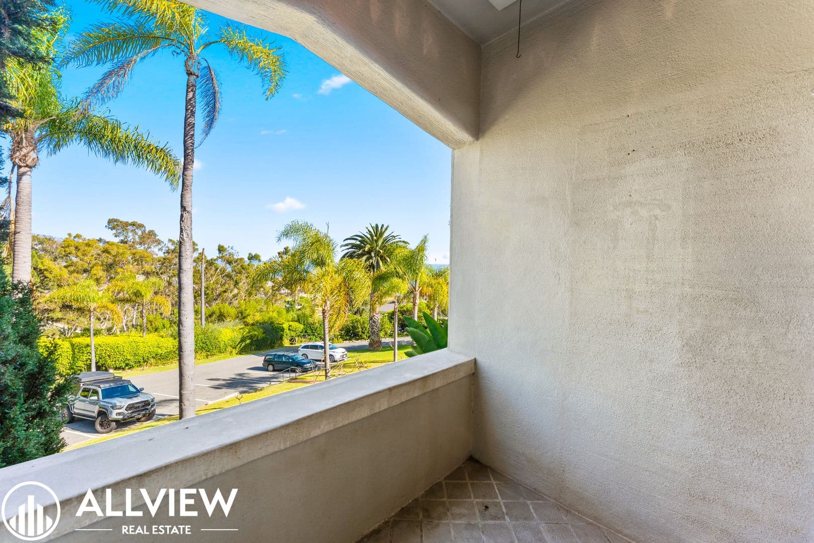 Laguna Beach Apartment: 770 Hillcrest Drive