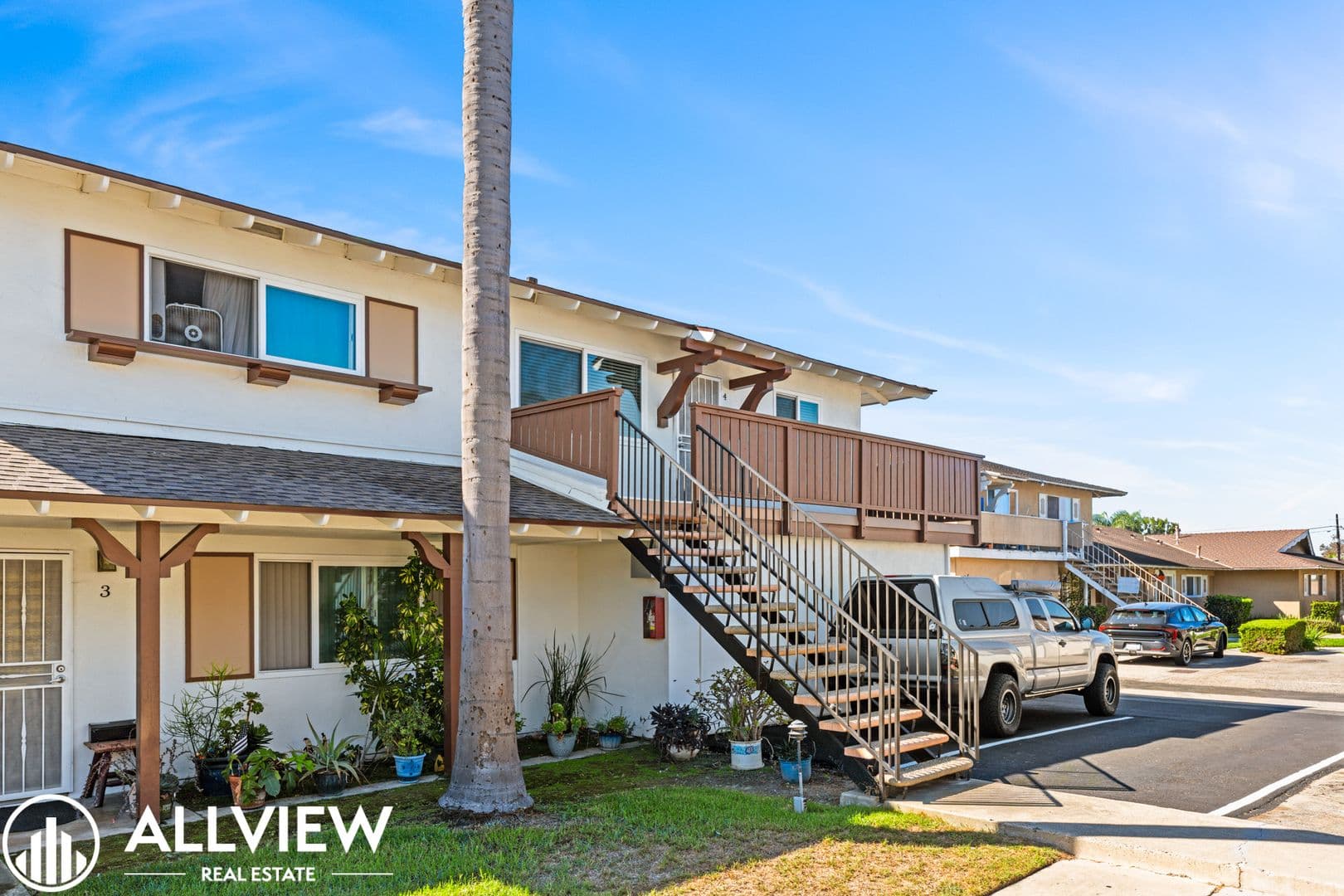 Huntington Beach Apartment: 16661 Bartlett Lane