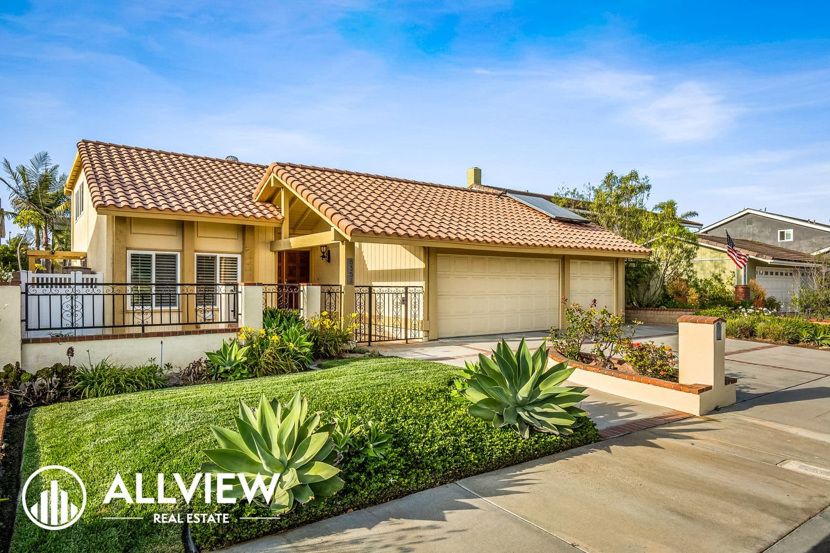 Huntington Beach House: 6351 Glenfox Drive