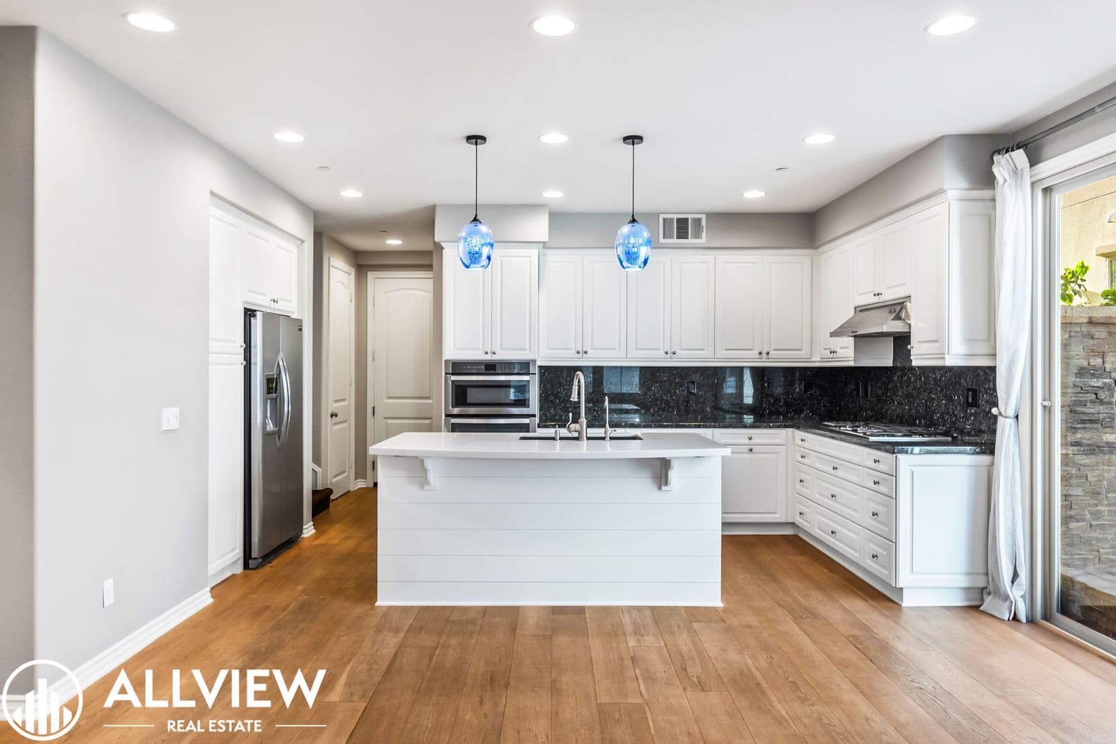 Huntington Beach House: 8237 Kendall Drive