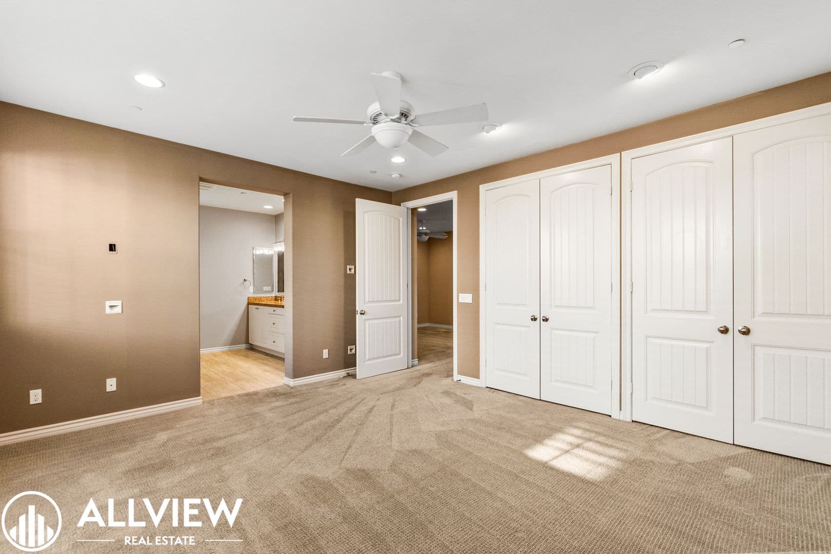 Huntington Beach House: 8237 Kendall Drive