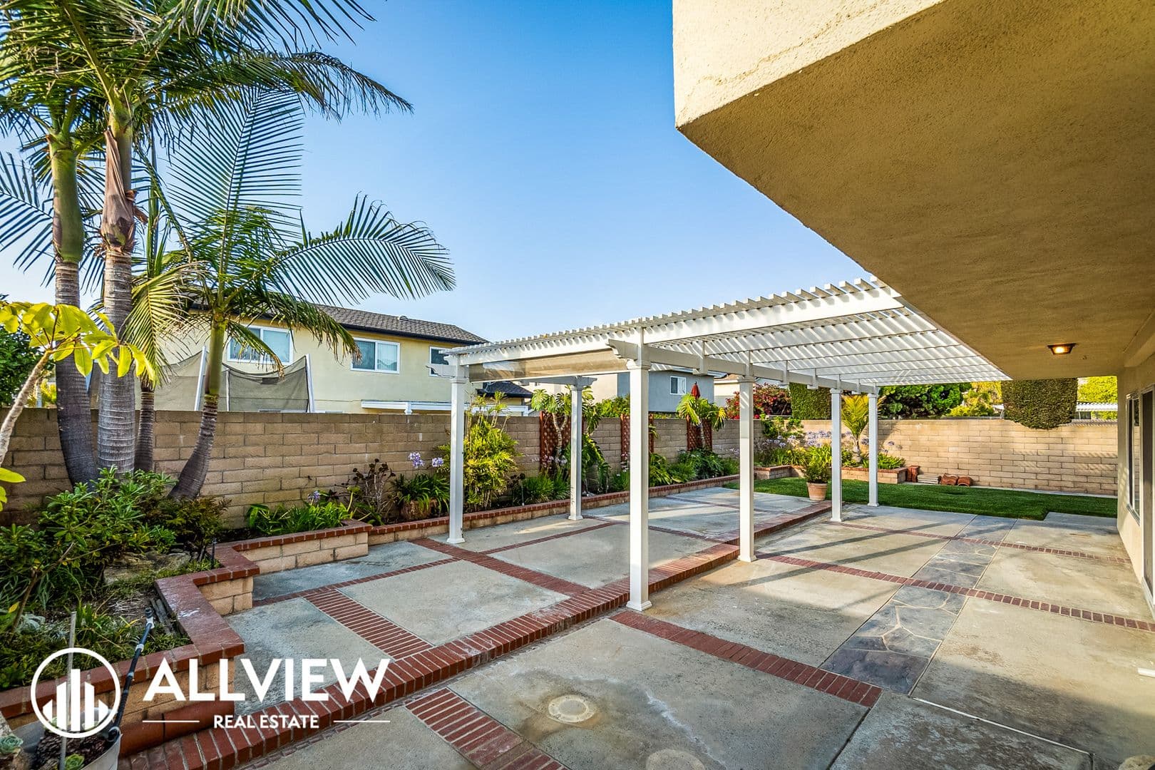 Huntington Beach House: 6351 Glenfox Drive
