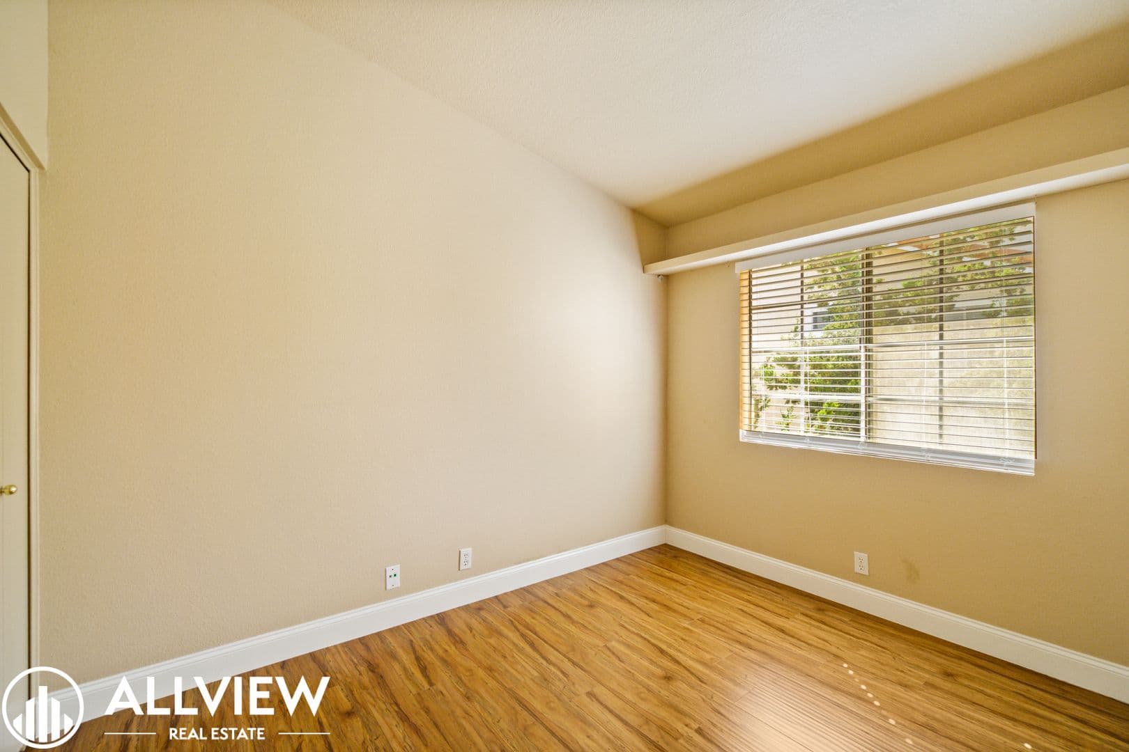 Rancho Santa Margarita Condo: 15 Gaviota