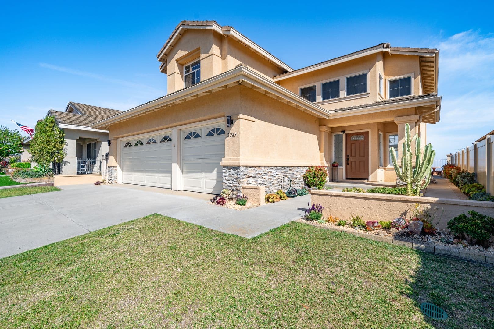 Escondido House: 2283 Rock View Glen