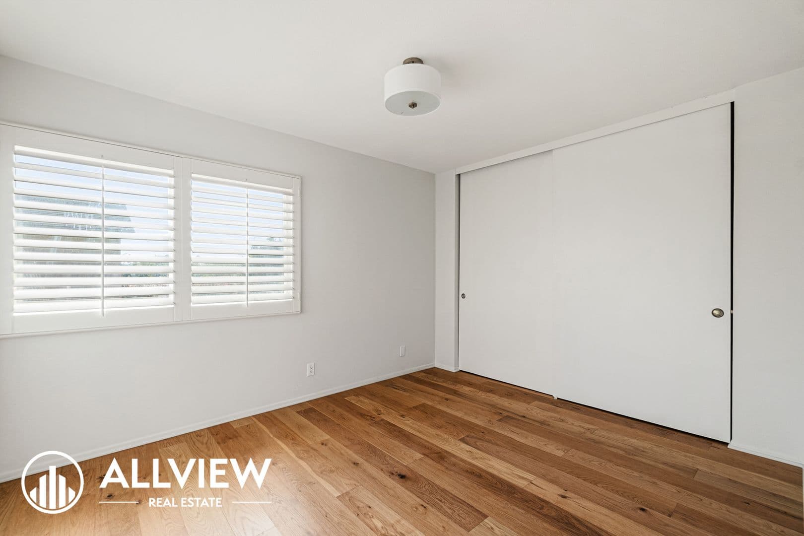 Huntington Beach House: 6351 Glenfox Drive