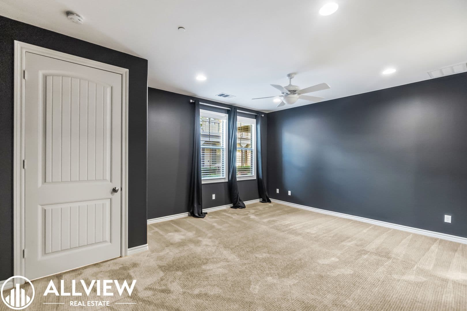 Huntington Beach House: 8237 Kendall Drive