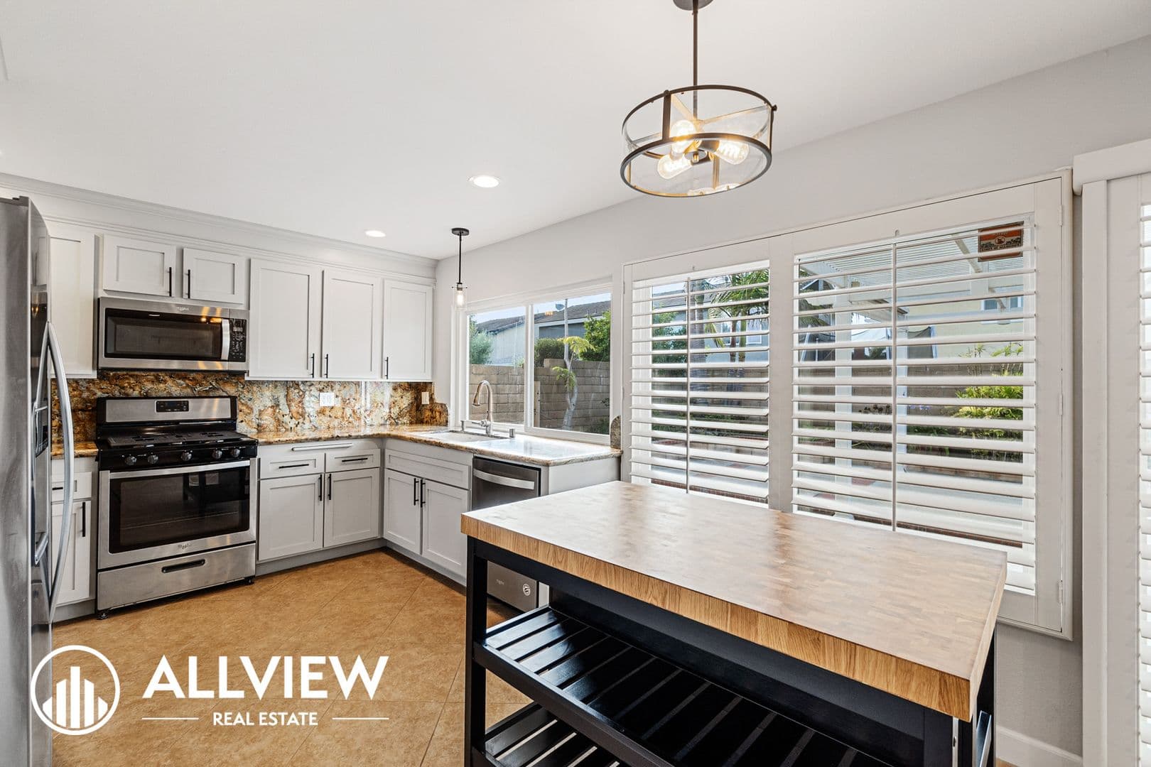 Huntington Beach House: 6351 Glenfox Drive