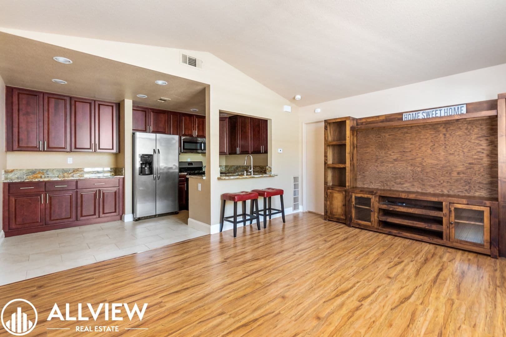 Rancho Santa Margarita Condo: 15 Gaviota