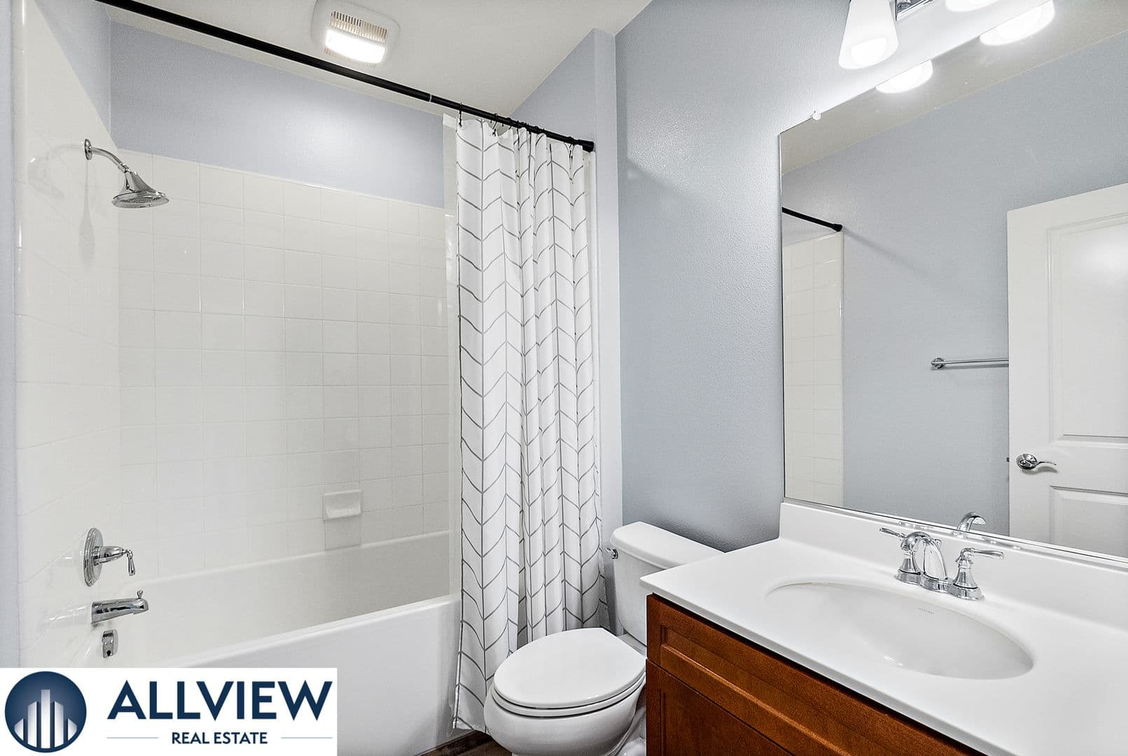 Irvine Townhome: 42 Bijou